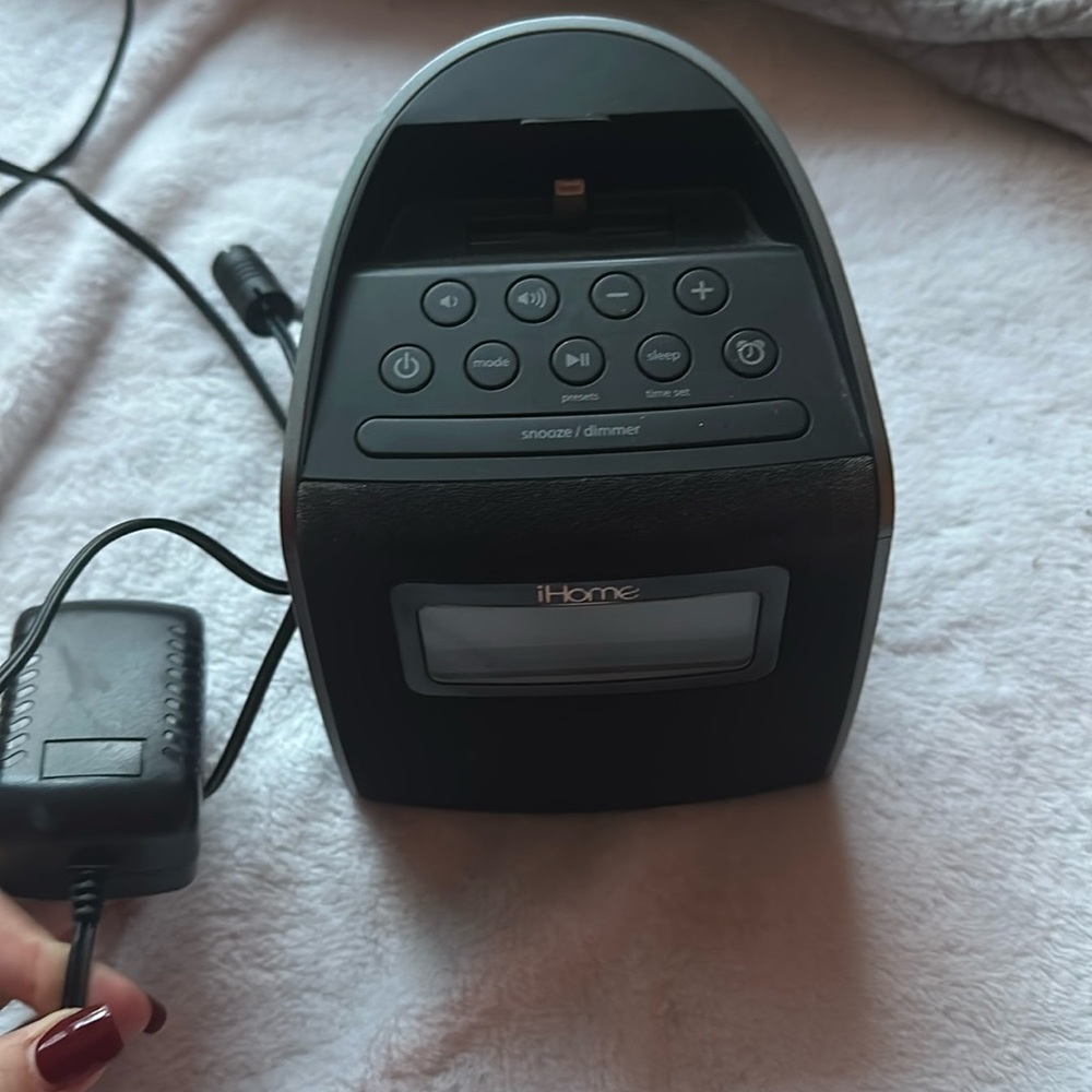 Ihome alarm speaker clock chargers